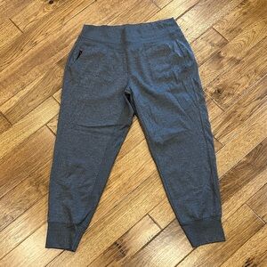 Athleta High Rise Venice Jogger
Pant in Heather Gray